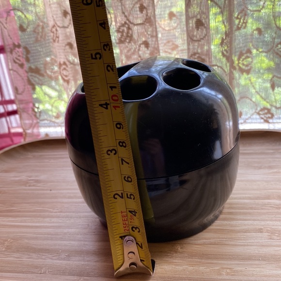 Vintage (70s?) black round plastic pen and pencil holder - Picture 11 of 11